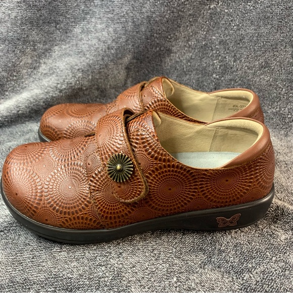 Alegria Joleen Brandy Loafer US 9EU 39 Brown Platform Slip on Leather Tooled - Picture 4 of 12